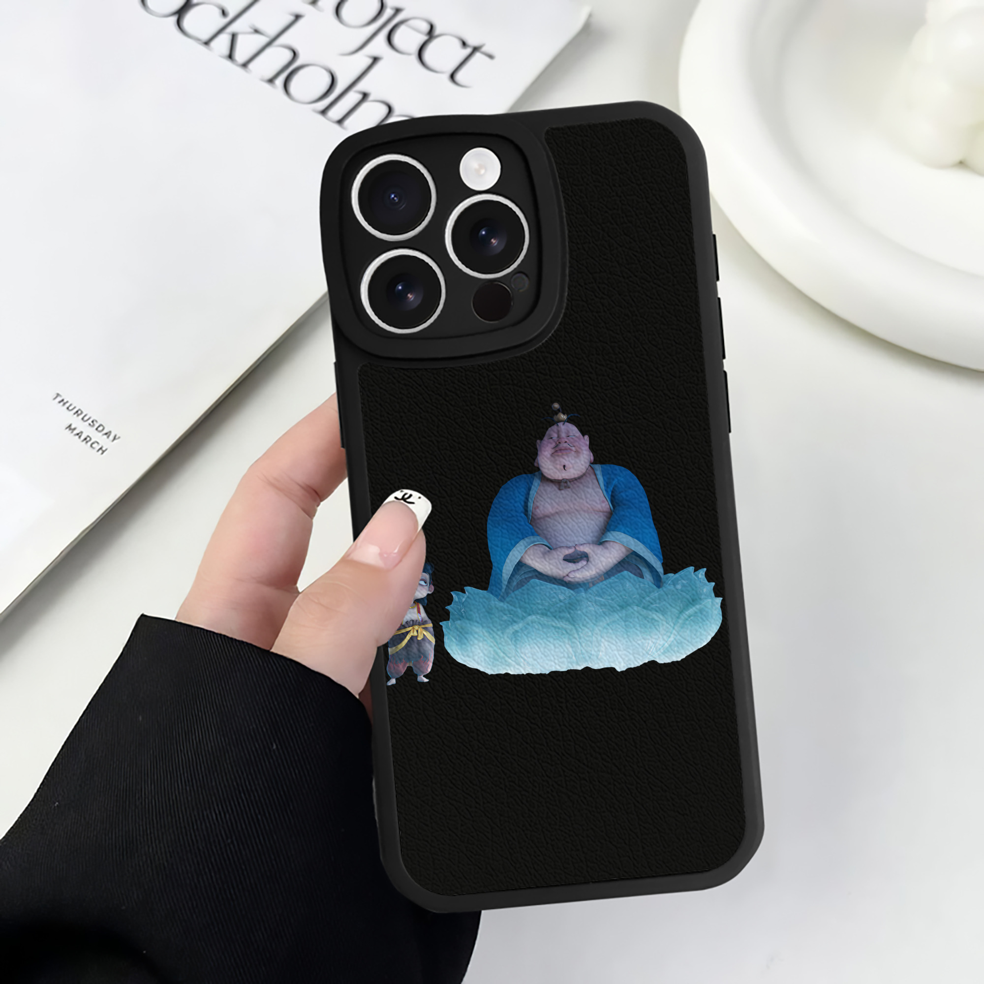 （画像用） Ne Zha 2 ナタ 魔童の大暴れ 【iPhone 16シリーズ対応】シリコンスマホケース（レザー調） 材質：シリコン